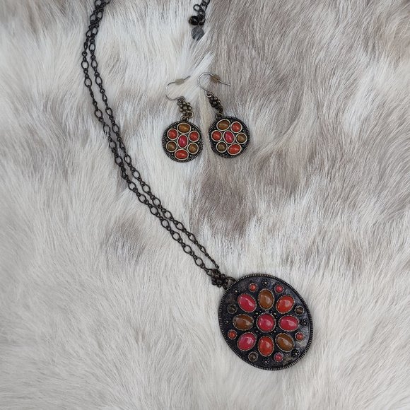 Jewelry - Picture 2 of 2